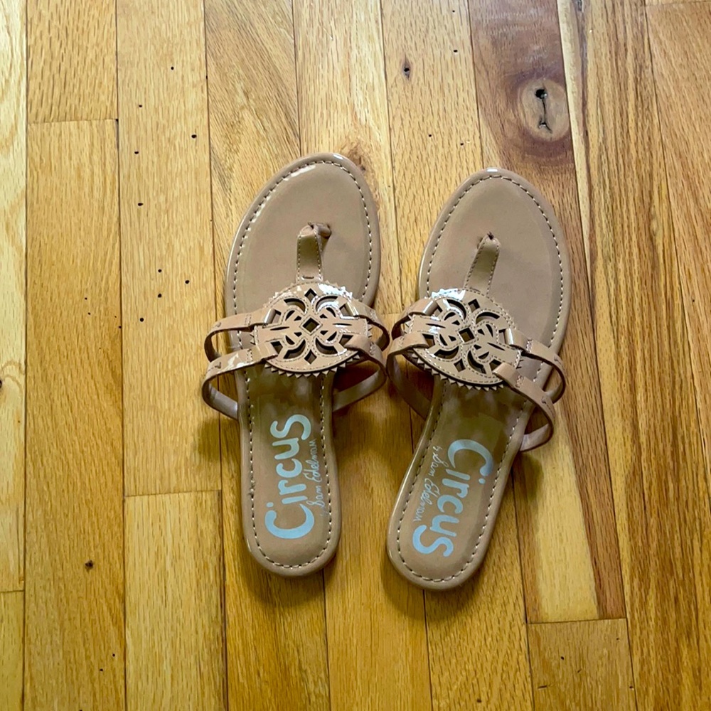 Circus by Sam Edelman Women's Canyon Flat Sandal